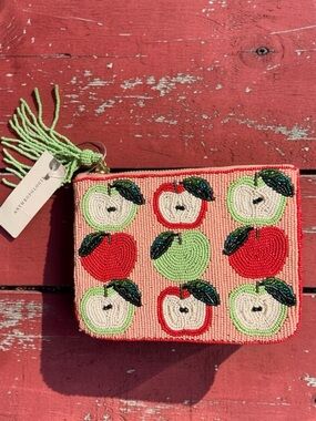Anthropologie Beaded Apple Pouch🍎🍏🍎